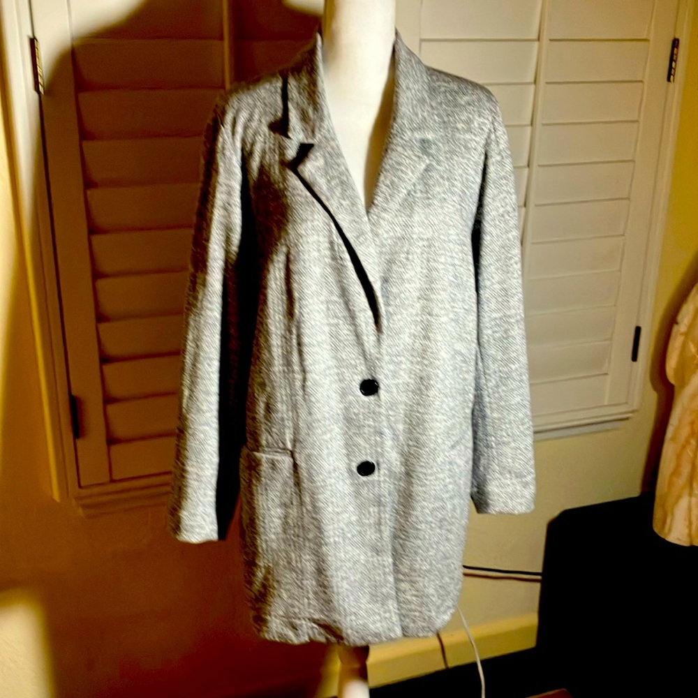 🖤🤍TORRID Cotton 3 Button 2 Pocket Jacket/Blazer Collared Long Sleeves Size 3X